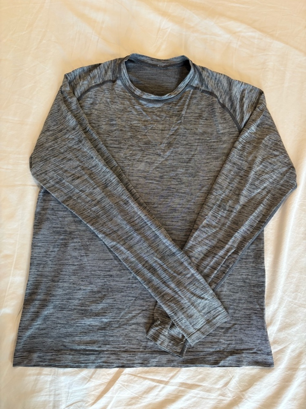 lululemon athletica Men's Metal Vent Long-Sleeve Heathered Gray Performance Tee